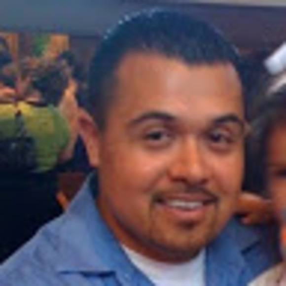 Meet your Posher, Enrique - Picture 1 of 1